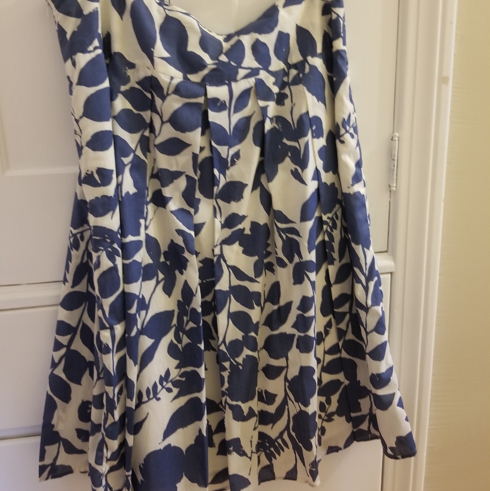 Pleated skirt